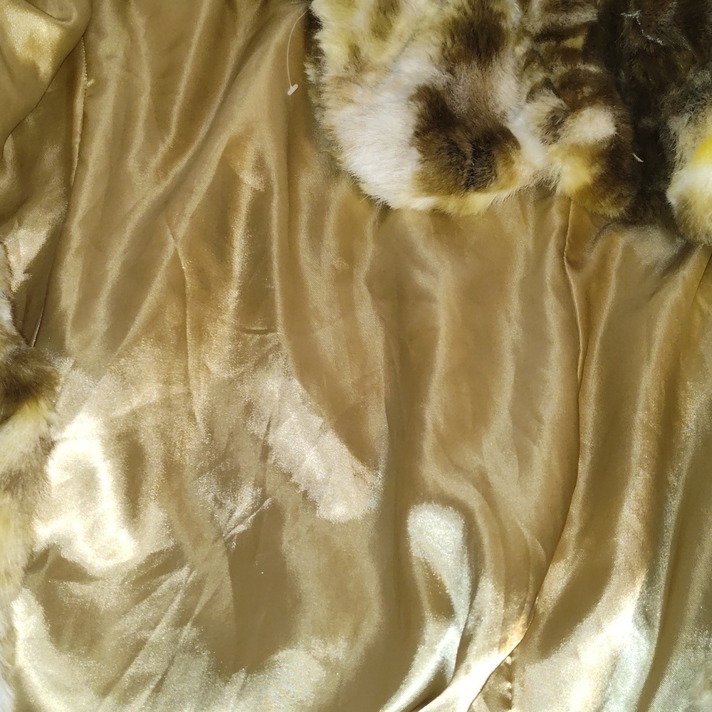 Day Trip Faux Fur Calico Color Brown White Yellow Size Large - Picture 9 of 9